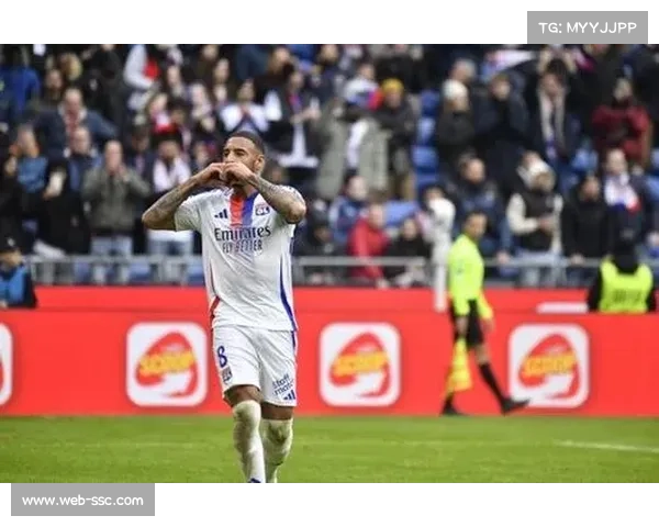 里昂2-0击败尼斯，取得各项赛事13连胜